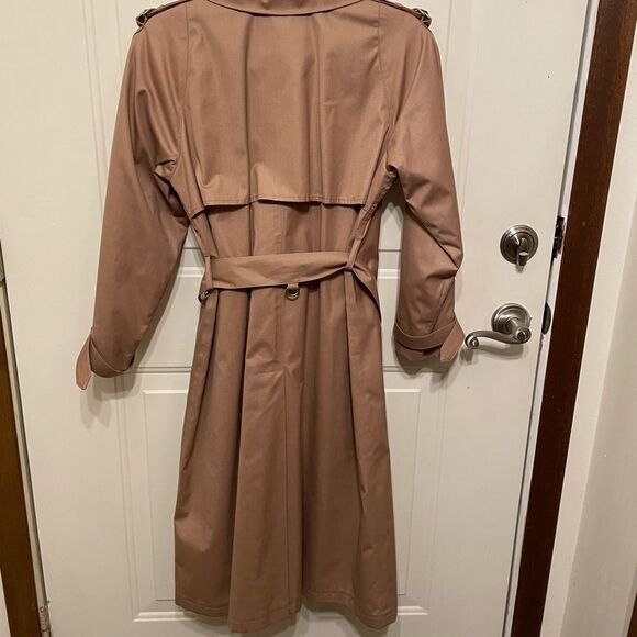 London Fog Tan Trench Coat - Size 6 Petite - Excellent Condition - Picture 9 of 10